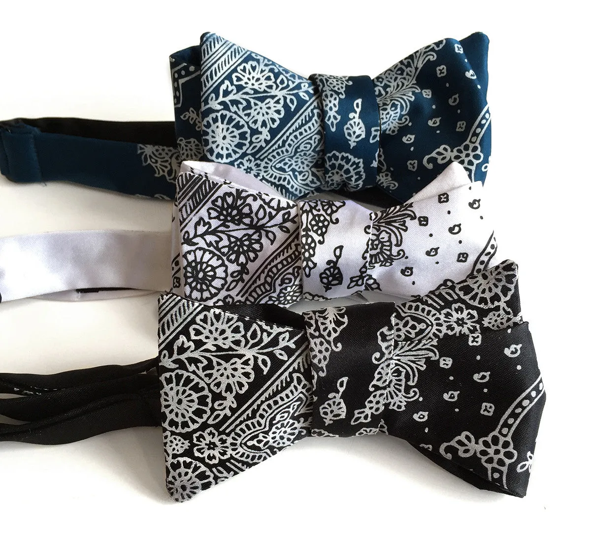 Bandana Print Bow Tie